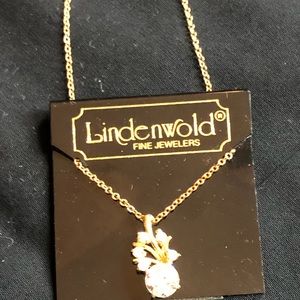 Lindenwold crystal necklace